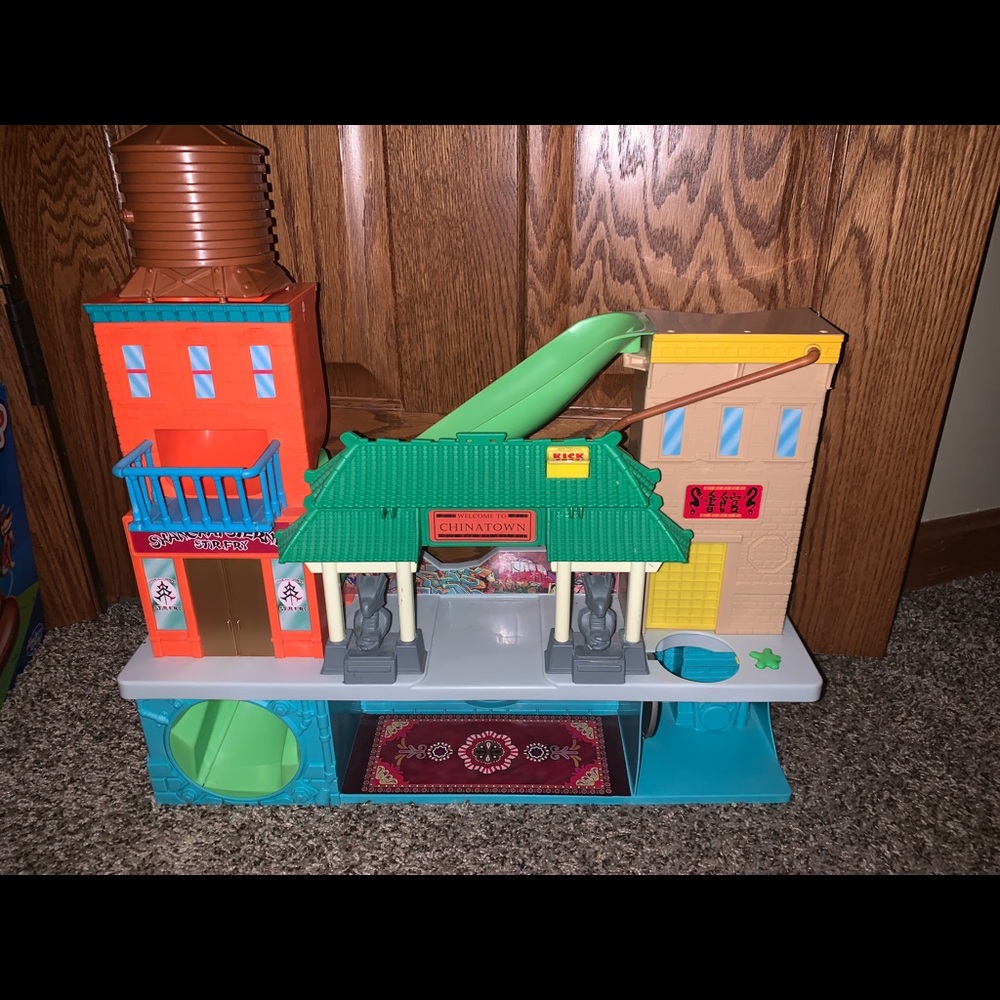 Ninja Turtle Playset/House